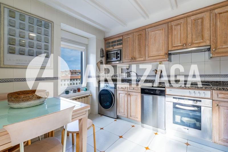 Foto fc7554dc-9ce1-44ad-b097-e46036a75430. Pis a jaizkibel hiribidea 24 a Altza Donostia - San Sebastián