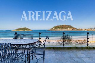 Pis  Miraconcha. Miraconcha  vivienda con impresionante terraza en primera línea.