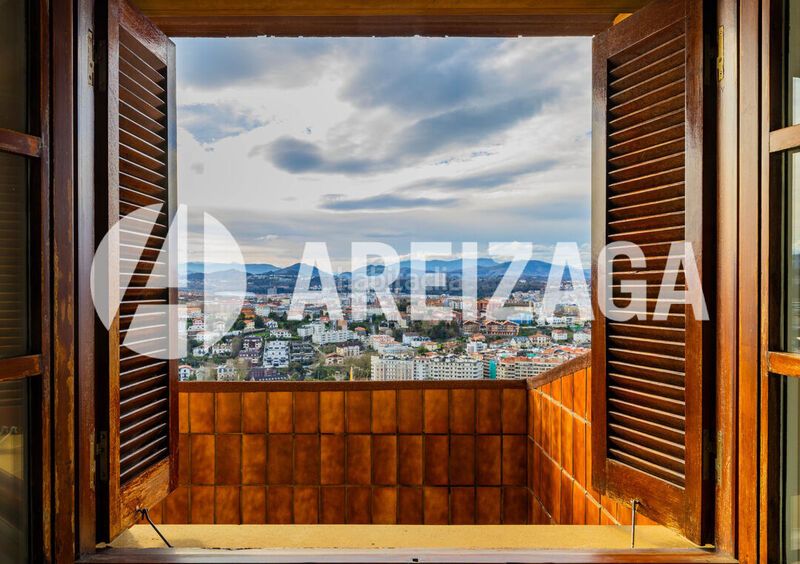 Foto 5fd6ddf8-3777-4176-b6c7-fd36b1fee990. Piso en paseo de ulía 145 ulía vivienda de gran superficie, con imponentes vistas, balcones, garaje, instalaciones deportivas sauna. en Donostia - San Sebastián