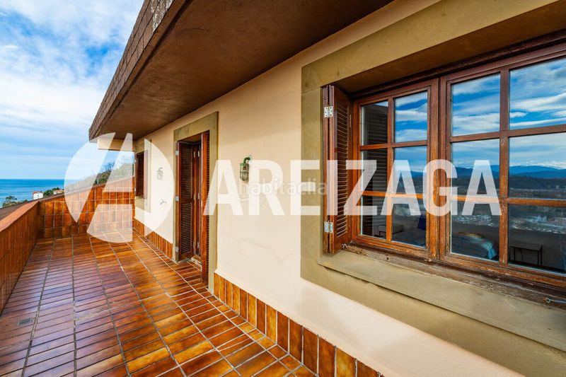 Foto 9d10886f-5c75-4505-a253-d31cdf239f49. Piso en paseo de ulía 145 ulía vivienda de gran superficie, con imponentes vistas, balcones, garaje, instalaciones deportivas sauna. en Donostia - San Sebastián