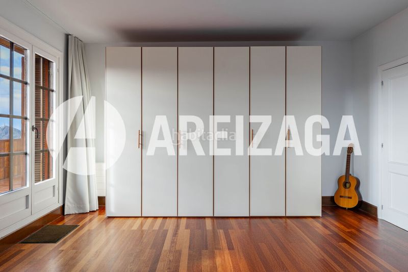 Foto b66b3240-c994-4370-bcb0-eca1ac483eed. Piso en paseo de ulía 145 ulía vivienda de gran superficie, con imponentes vistas, balcones, garaje, instalaciones deportivas sauna. en Donostia - San Sebastián