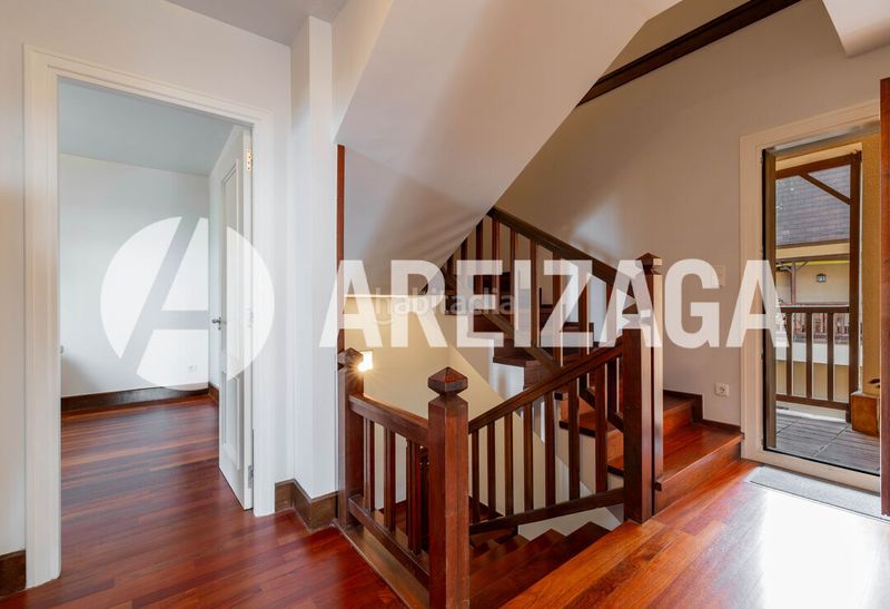 Foto c3230b99-ccd6-4b45-8c41-ab5ae5f7ad77. Piso en paseo de ulía 145 ulía vivienda de gran superficie, con imponentes vistas, balcones, garaje, instalaciones deportivas sauna. en Donostia - San Sebastián