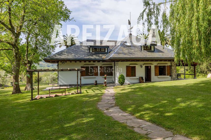Foto b9864f5f-90ac-4bbd-b29f-4248b83c3fc6. Chalet mit heizung parking pool in Zamalbide Errenteria