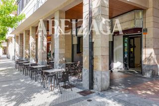 Local Comercial a José Maria Sert Plaza 2