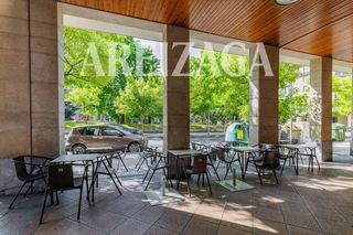 Local Comercial a Plaza de José Maria Sert 2