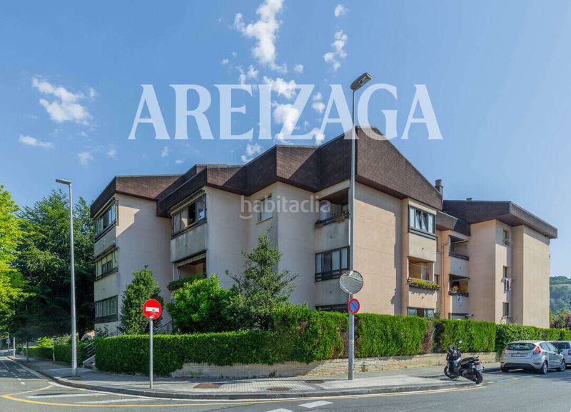Foto eadf9685-2e73-43c3-9200-844abfc29353. Piso zona alta Egia, piso muy luminoso, a 2 fachadas, en buen estado. en Donostia - San Sebastián