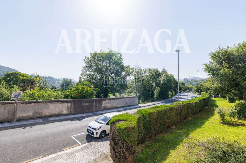 Foto eb145a6d-cf93-46d3-9d1a-b262e5d06e97. Piso zona alta Egia, piso muy luminoso, a 2 fachadas, en buen estado. en Donostia - San Sebastián