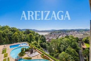 Pis a Marbil 24. Exclusivo apartamento en erreguenea, solarium privado, vistas a