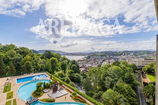 Pis  Marbil bidea 24. Exclusivo apartamento en erreguenea, solarium privado, vistas a