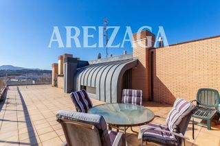 Pis  N/a. Ático de 3 habitaciones en riberas de loiola, con amplias terraz