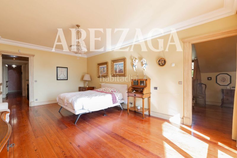 Foto 19d307bd-eb5e-40fd-b72d-dc5e9b4afbee. Casa amb calefacció aparcament piscina a Hondarribia