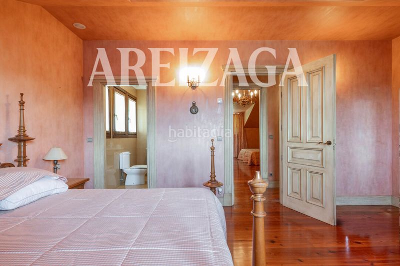 Foto 29a49b8d-b40a-430b-9eba-8a9d855a756e. Casa amb calefacció aparcament piscina a Hondarribia