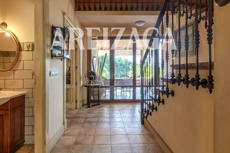 Foto 427b1fd1-c71e-468b-bcc8-d41784c97649. Casa amb calefacció aparcament piscina a Hondarribia
