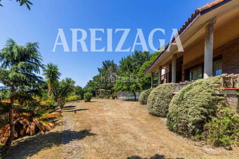 Foto 8b33f254-92ed-44e1-bdd6-903b3b539ddf. Casa amb calefacció aparcament piscina a Hondarribia