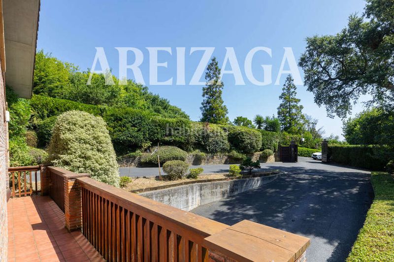 Foto 91dfedd2-ce73-48a0-baed-95a6f2ffa9e6. Casa amb calefacció aparcament piscina a Hondarribia