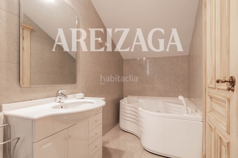 Foto 9c159a2c-85cd-43bb-8d61-c019d359975f. Casa amb calefacció aparcament piscina a Hondarribia