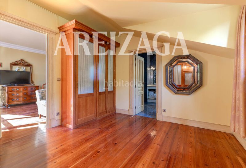 Foto b4f322bb-a473-43e8-9268-cdd60107ab6f. Casa amb calefacció aparcament piscina a Hondarribia