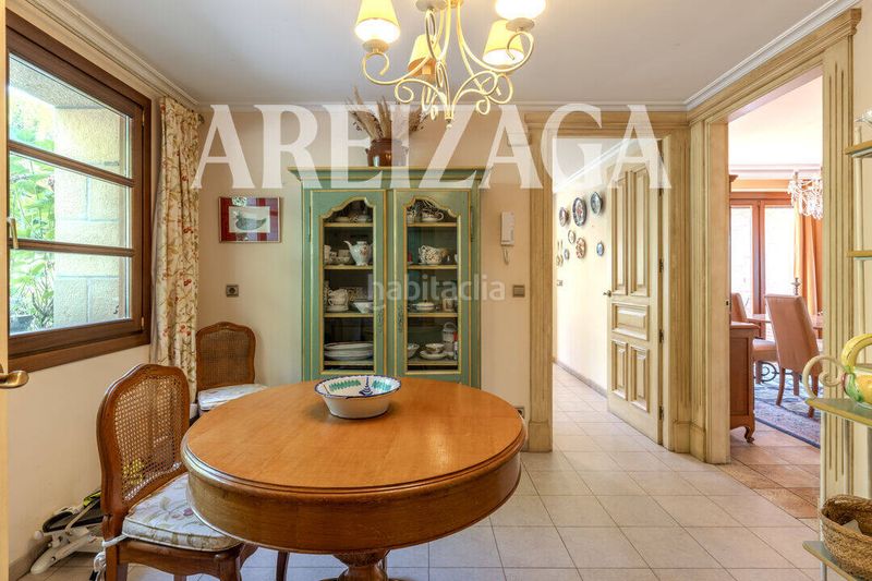 Foto c425cdec-a985-46bd-8b1a-b6d9214e4f49. Casa amb calefacció aparcament piscina a Hondarribia