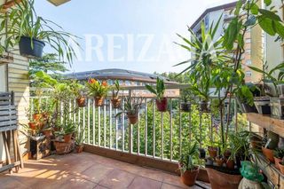 Etagenwohnung  De felipe iv hiribidea. Luminoso piso de 3 habitaciones con terraza en avenida felipe iv
