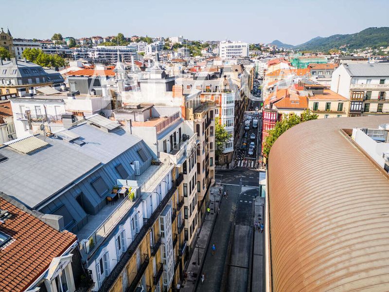 Foto aa868872-17e0-4445-89d2-fe0d82d7b6e8. Piso en Área Romántica Donostia - San Sebastián