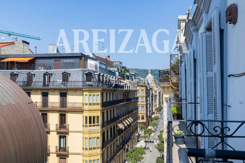 Foto db8d1561-fef9-4a58-9c34-745d2cd8704e. Piso en Área Romántica Donostia - San Sebastián