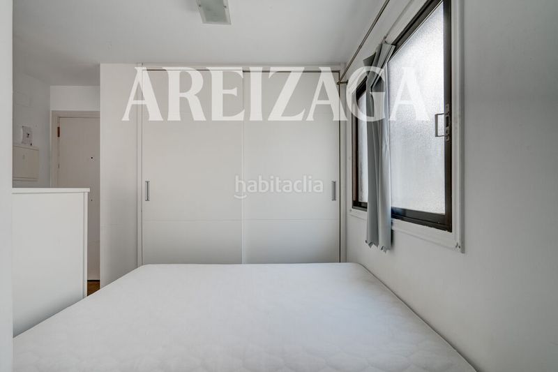 Foto 8034bc53-a793-449c-800d-2408fed984cb. Piso en calle de rentería 1 luminoso estudio en planta alta con terraza de uso privativo en Gros en Donostia - San Sebastián