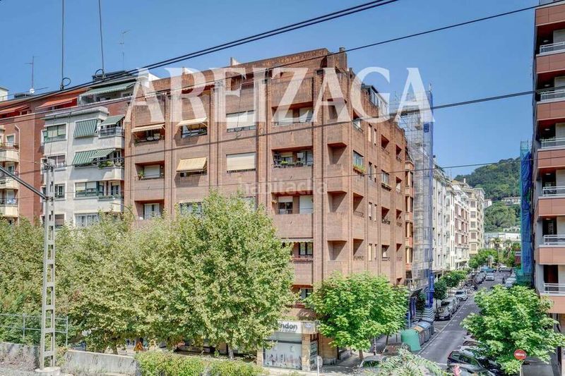 Foto ec966c97-d601-43ac-9d14-dd1404c8d4c8. Piso en calle de rentería 1 luminoso estudio en planta alta con terraza de uso privativo en Gros en Donostia - San Sebastián
