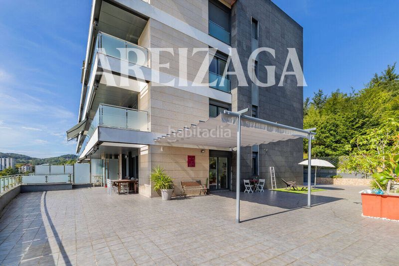 Foto d068ea2e-ba07-469c-94f6-fdbcd9cdeb76. Duplex with heating parking in Aiete Donostia - San Sebastián