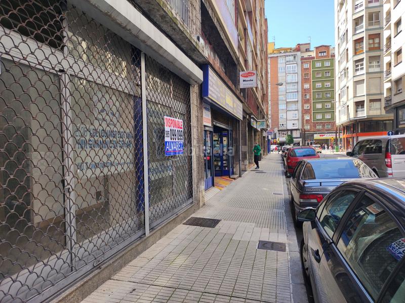 Foto 43a4ea5f-99c3-4d88-b7a0-ac417d58ab02. Rent business premise in Centro Gijón