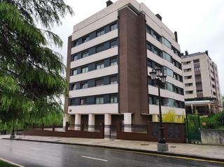 Alquiler Local Comercial en Oviedo - piloña 7. Local nuevo en el barrio de montecerrao.