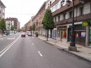 Local Comercial  Oviedo - tenderina. Local instalado en perfectas condiciones en la tenderina