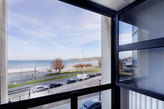 Affitto Appartamento in Gijón - cl ezcurdia 44. Primera linea de playa, vistas al mar, segunda planta en un esta