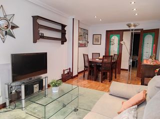 Lloguer Pis a Oviedo - nicolas soria 17. Impecable vivienda de dos dormitorios con terraza a 5 minutos ca