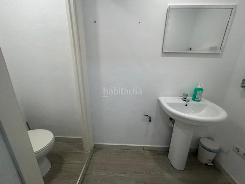 Foto 265e7e97-2543-4b4f-a01b-2c182e5415ed. Alquiler local comercial se ofrece en alquiler un amplio local comercial en la zona de La Calzada. este local es una opción ideal para aquellos que buscan en Gijón