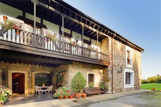 Casa  Carreño - bo fondo-guimaran. Impresionante casa tradicional asturiana con parcela de 2.310 me