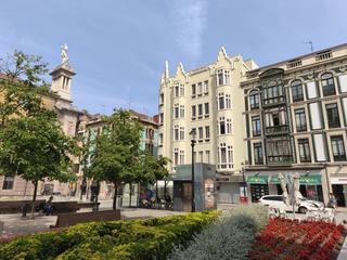 Miete Geschäftsraum in Gijón - plaza del instituto 9. Centro, local instalado en la plaza del parchis, mucha visibilid