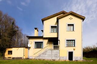 Casa  Oviedo - latores. Esta casa unifamiliar en oviedo es una verdadera joya que combin
