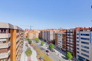 Piso en Gijón - cl carlos iii 1. Plaza de toros, séptima planta, exterior, 3 dormitorios, buen es