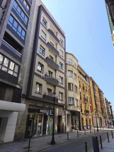 Foto 1a2a1130-298b-4b7d-8b08-766d74efa36a. Piso en Gijón - moros 38 moros, en pleno Centro de la ciudad, reformado, una tercera planta, exterior! en Gijón