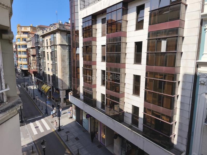 Foto 459c2555-2c02-4bb0-b1f1-e1ff407ffb80. Piso en Gijón - moros 38 moros, en pleno Centro de la ciudad, reformado, una tercera planta, exterior! en Gijón