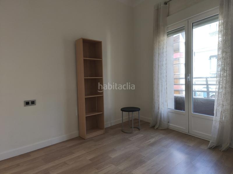 Foto 6b49cc59-3ae3-4097-bc39-99deea670f1b. Piso en Gijón - moros 38 moros, en pleno Centro de la ciudad, reformado, una tercera planta, exterior! en Gijón