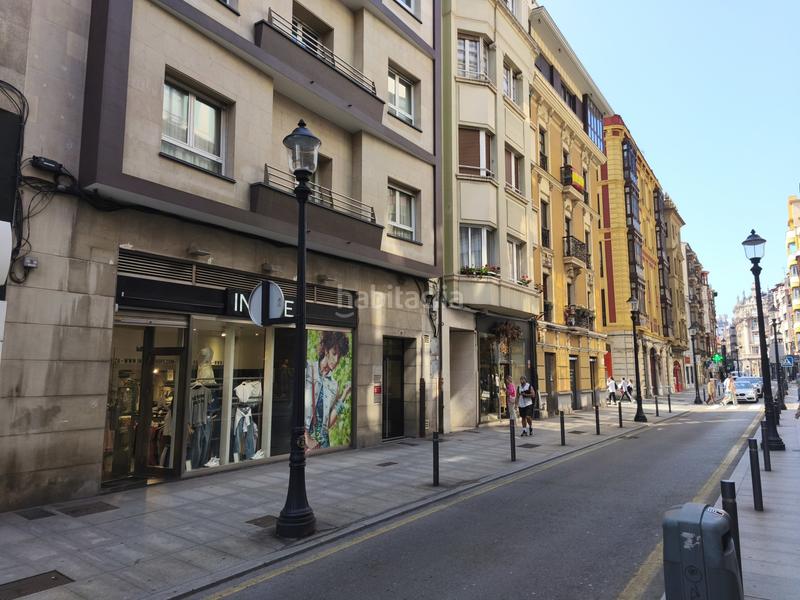 Foto 7942ef15-b975-487b-bd6a-26fa59ccc2f4. Piso en Gijón - moros 38 moros, en pleno Centro de la ciudad, reformado, una tercera planta, exterior! en Gijón