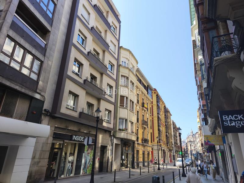 Foto a2771c96-9e7f-46e0-b252-6824229a74f5. Piso en Gijón - moros 38 moros, en pleno Centro de la ciudad, reformado, una tercera planta, exterior! en Gijón