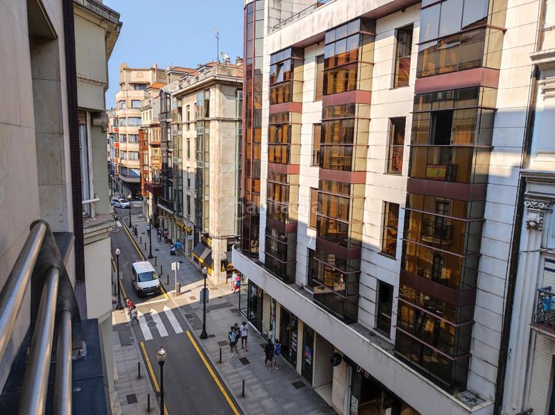 Foto a804b6f1-587c-45a6-aafe-2a5349c34091. Piso en Gijón - moros 38 moros, en pleno Centro de la ciudad, reformado, una tercera planta, exterior! en Gijón