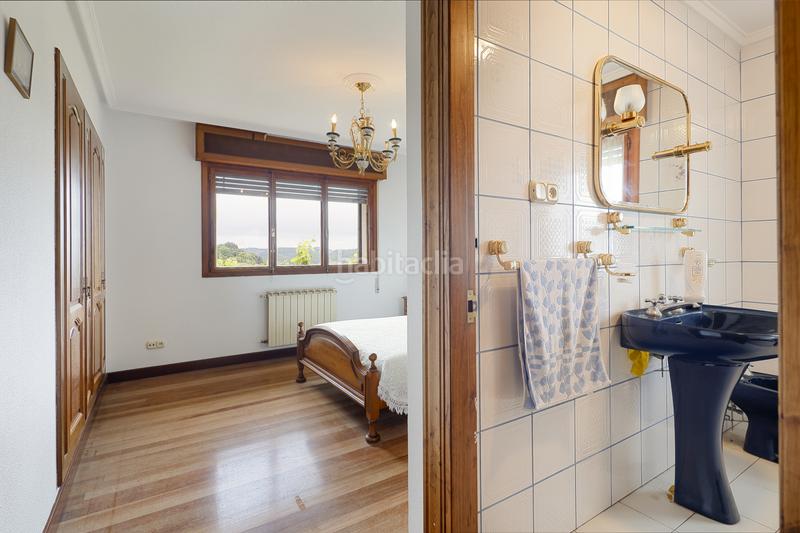 Foto 0b5d87d5-deb5-4e86-9e45-bda36e3c8fa0. Casa en perlora - bo dormon-perlora 19 perlora, casa independiente con preciosa parcela de 2.200 metros cuadrados, bien orientada y perfectamente cerrada. presentamos un en Carreño