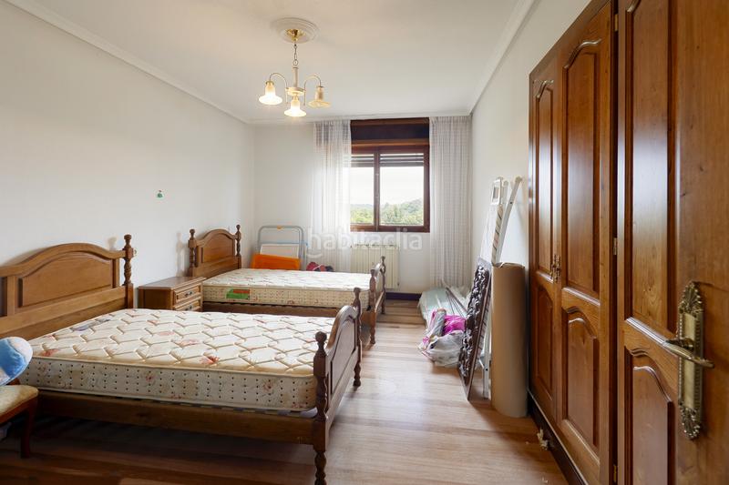 Foto 0d7c74ae-3aaa-43e8-81a3-dcac81f2b77b. Casa en perlora - bo dormon-perlora 19 perlora, casa independiente con preciosa parcela de 2.200 metros cuadrados, bien orientada y perfectamente cerrada. presentamos un en Carreño