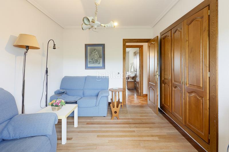 Foto ab11a8cb-b2a7-4cd5-8d26-fac8bccfb116. Casa en perlora - bo dormon-perlora 19 perlora, casa independiente con preciosa parcela de 2.200 metros cuadrados, bien orientada y perfectamente cerrada. presentamos un en Carreño