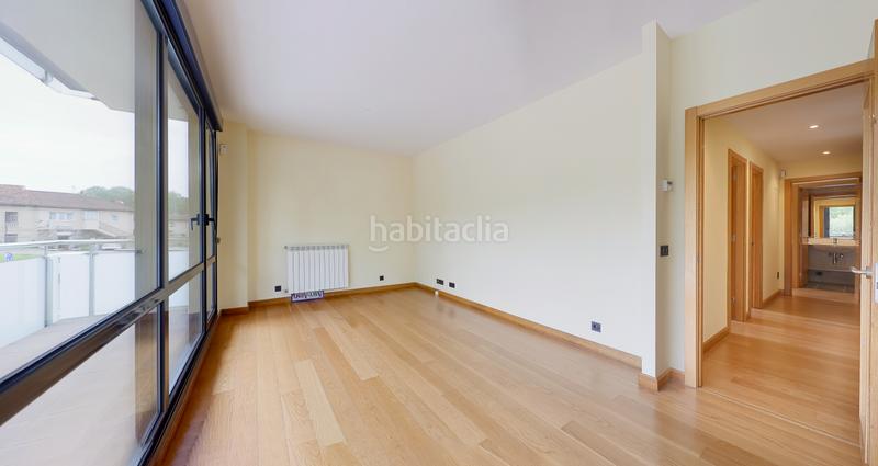 Foto a6b28f56-e2a7-486d-9407-e8dabc9822ef. Piso en Oviedo - cl tapia de casariego 01 la manjoya, la tranquilidad y el lujo de vivir en plena naturaleza, y a la vez, a tan solo 5 minutos del centro . situada en Oviedo