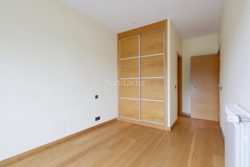 Foto b2124d38-08bb-4b1e-b379-5a1b4a975b29. Piso en Oviedo - cl tapia de casariego 01 la manjoya, la tranquilidad y el lujo de vivir en plena naturaleza, y a la vez, a tan solo 5 minutos del centro . situada en Oviedo