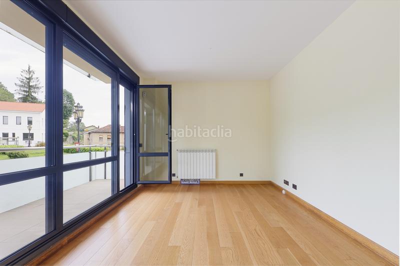 Foto d2607c51-4239-4a2a-9c04-d2c10a5b43d0. Piso en Oviedo - cl tapia de casariego 01 la manjoya, la tranquilidad y el lujo de vivir en plena naturaleza, y a la vez, a tan solo 5 minutos del centro . situada en Oviedo